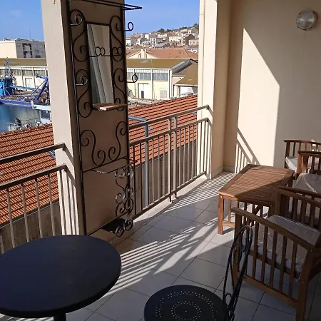 Design Vue Port 2 Pas Des Canaux + Parking Appartement Sète